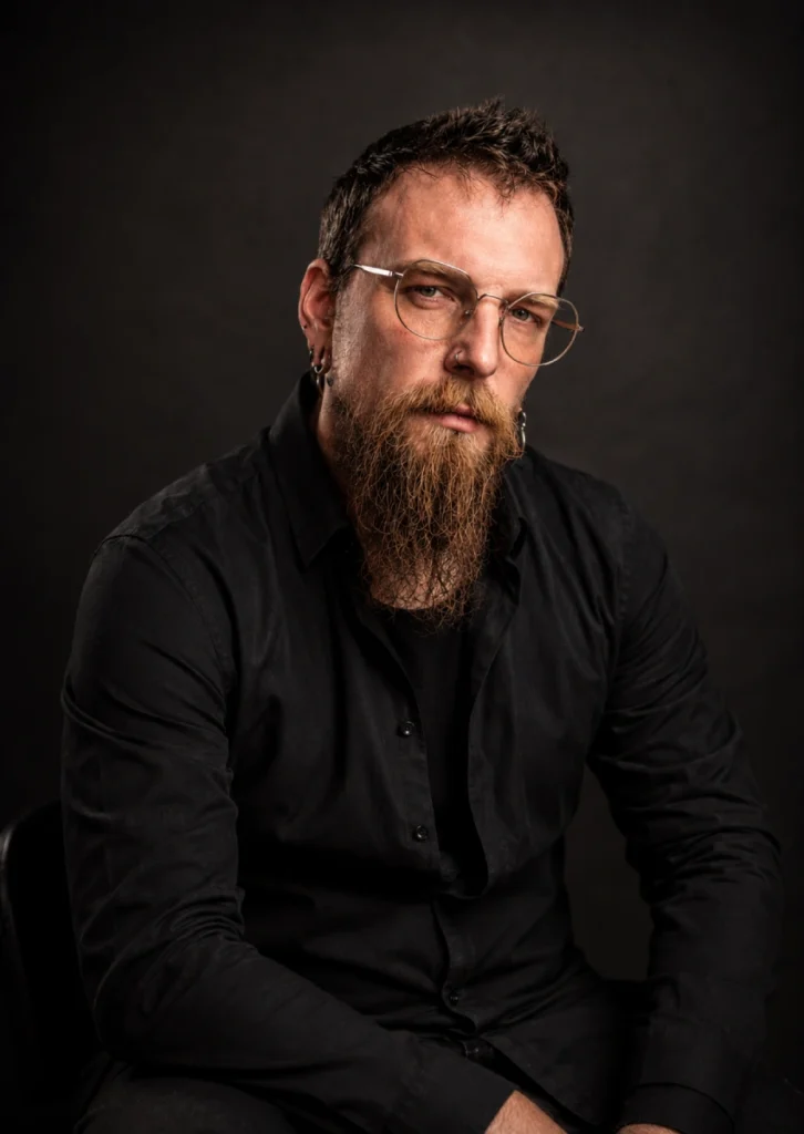 David Martínez, tatuador profesional de O Limbo Tattoo en Ferrol